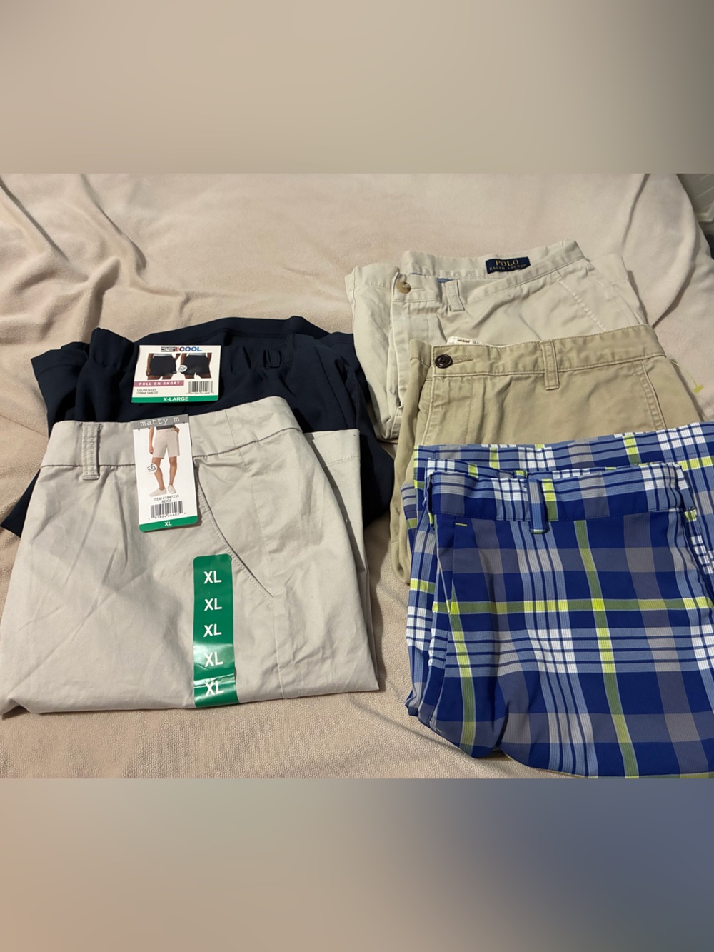 Women’s Shorts in Assorted Sizes.